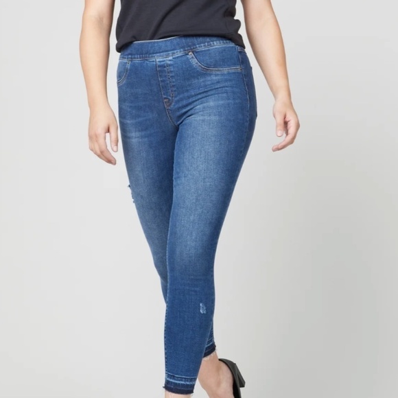 NWT SPANX Distressed Ankle Skinny Jeans Medium Wash size Small - Picture 1 of 7